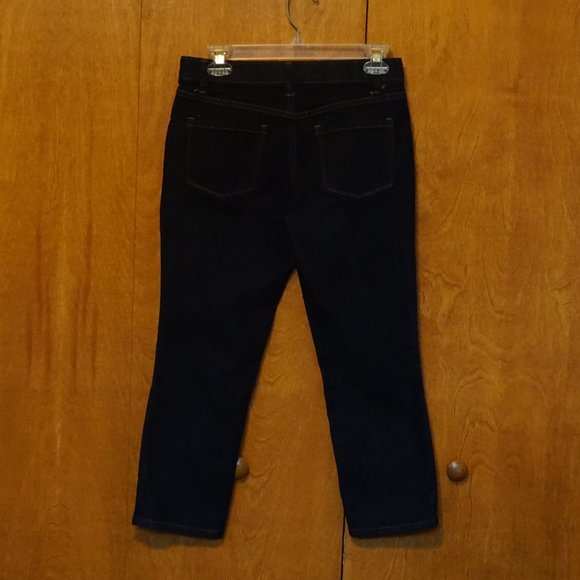🍀 St. John's Bay Women's Jeans - Picture 3 of 3